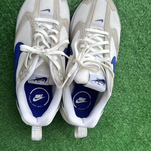 Nike White and Blue Sneakers - Picture 10 of 10